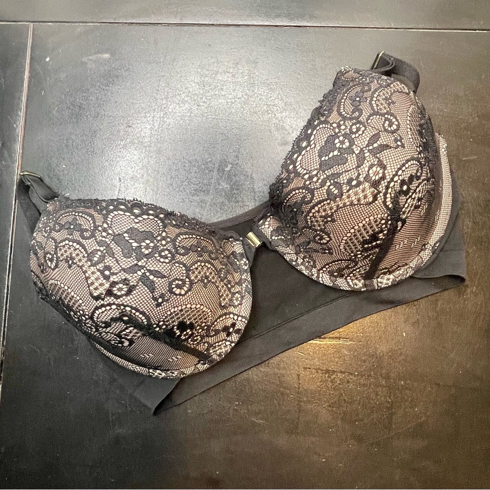 Smart & Sexy Push up front clasp Black Lace Bra 38D